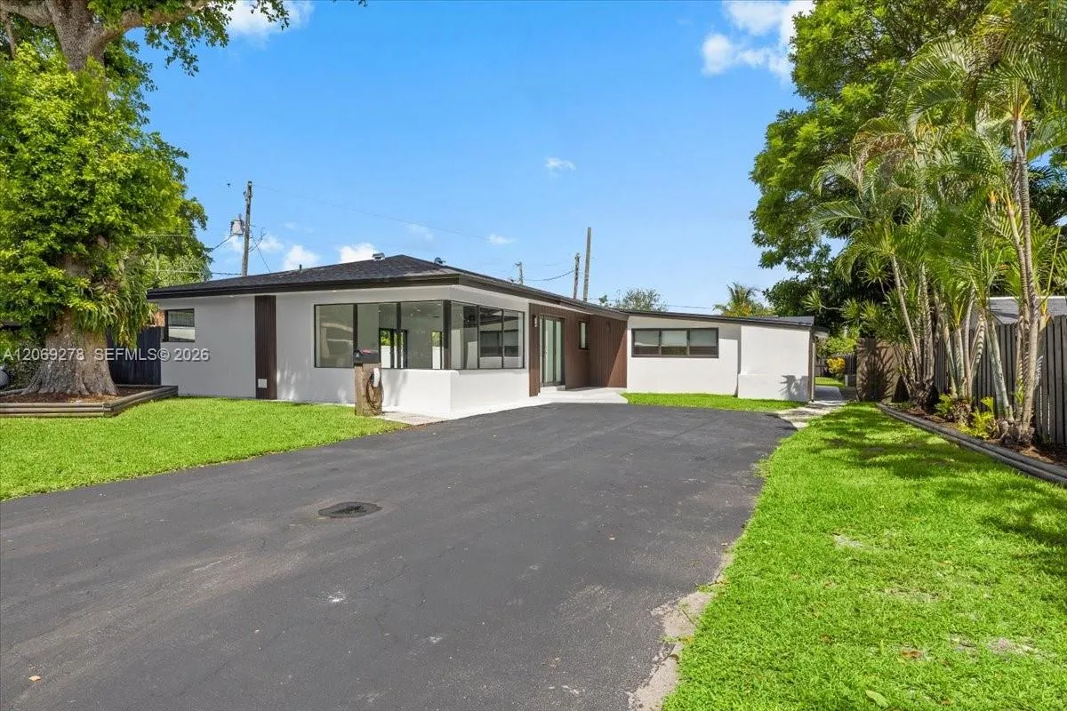 Listing  406 Lawn Acres Court, Hollywood, FL 33023, Hollywood, FL 33023