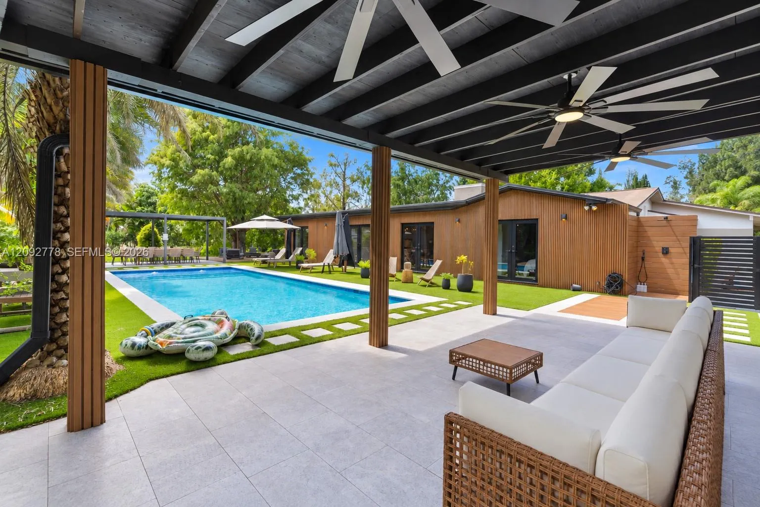 View details of listing 4100 SW 102nd Avenue, Davie, FL 33328 Davie with MLS# 