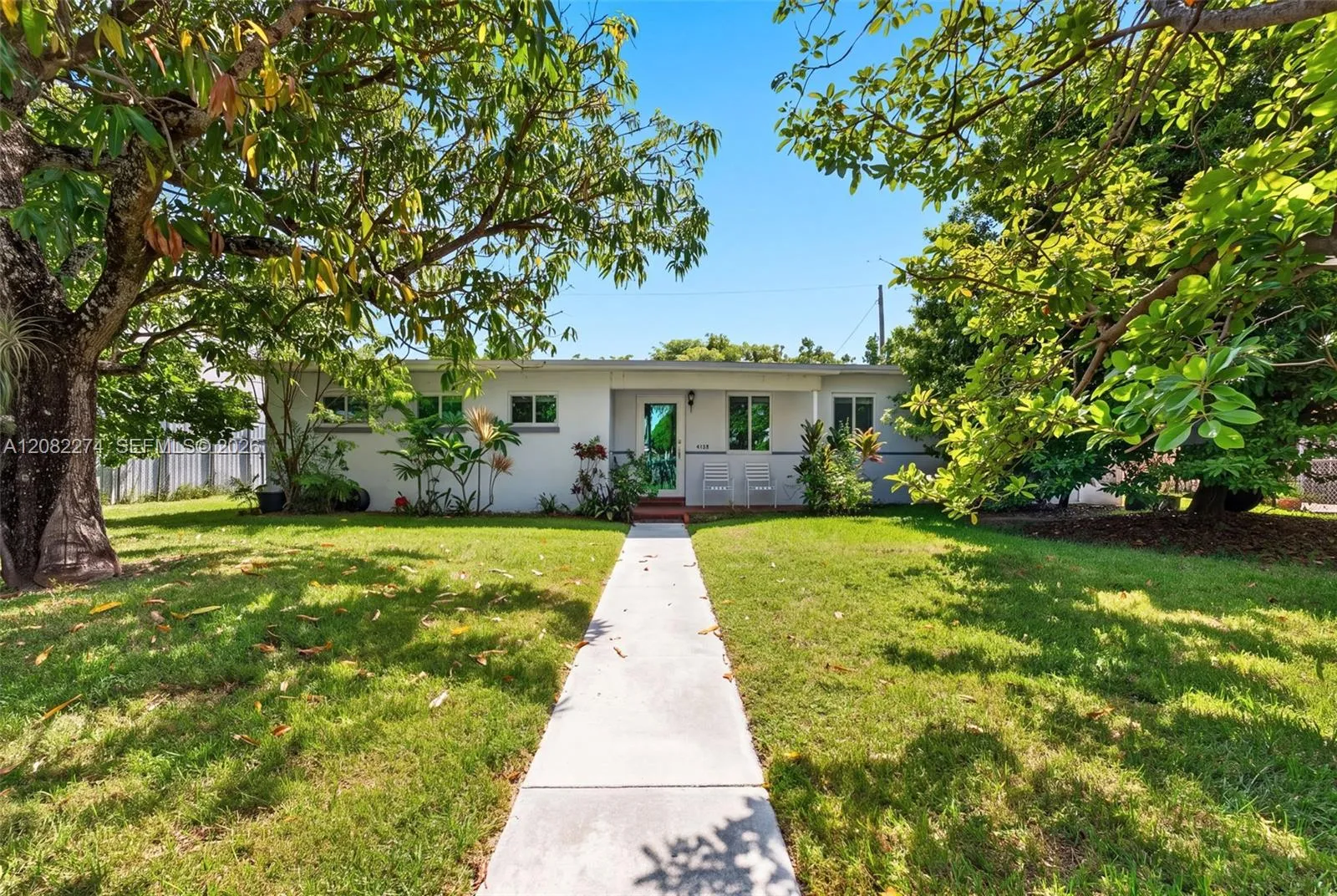 View details of listing 4105 SW 116th Avenue, Miami, FL 33165 Miami with MLS#