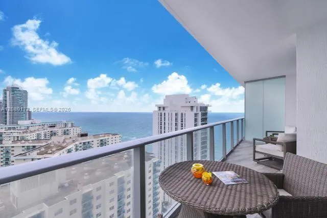 View details of listing 4111 S Ocean Drive 2010, Hollywood, FL 33019 Hollywood with MLS#