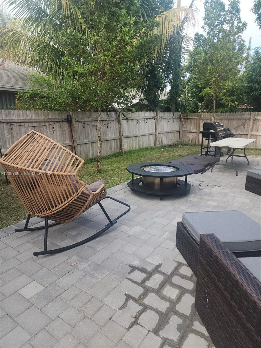 Listing  413 SW 10th Street, Delray Beach, FL 33444, Delray Beach, FL 33444