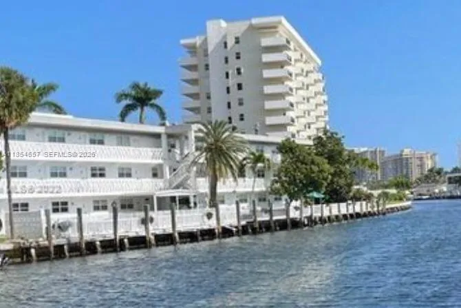 View details of listing 419 Golden Isles Drive 305, Hallandale Beach, FL 33009 Hallandale Beach with MLS#