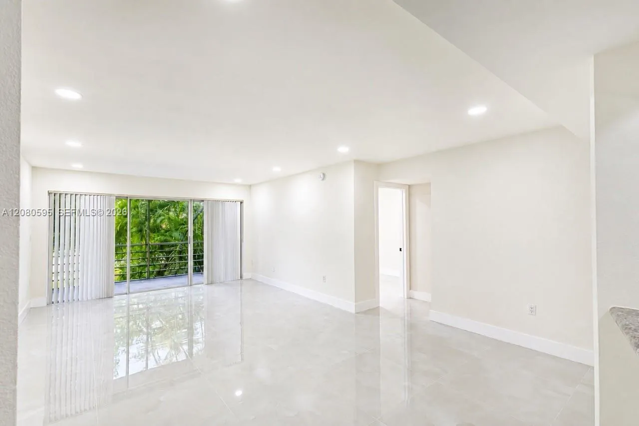 View details of listing 4205 N University Drive 206, Sunrise, FL 33351 Sunrise with MLS# 