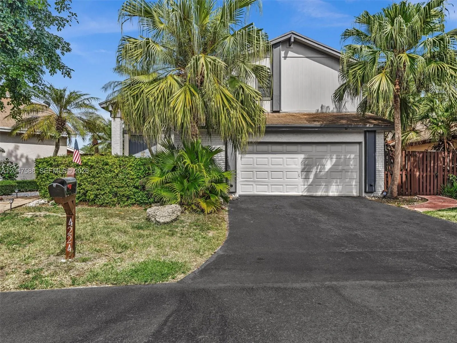 View details of listing 4224 SW 148th Place, Miami, FL 33185 Miami with MLS# 