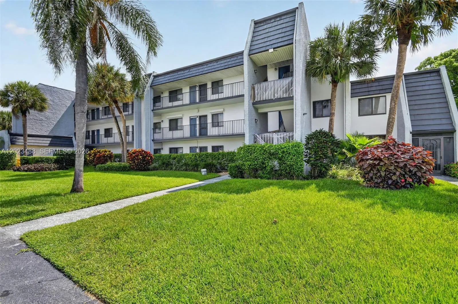 Listing  4230 Deste Court 107, Lake Worth, FL 33467, Lake Worth, FL 33467