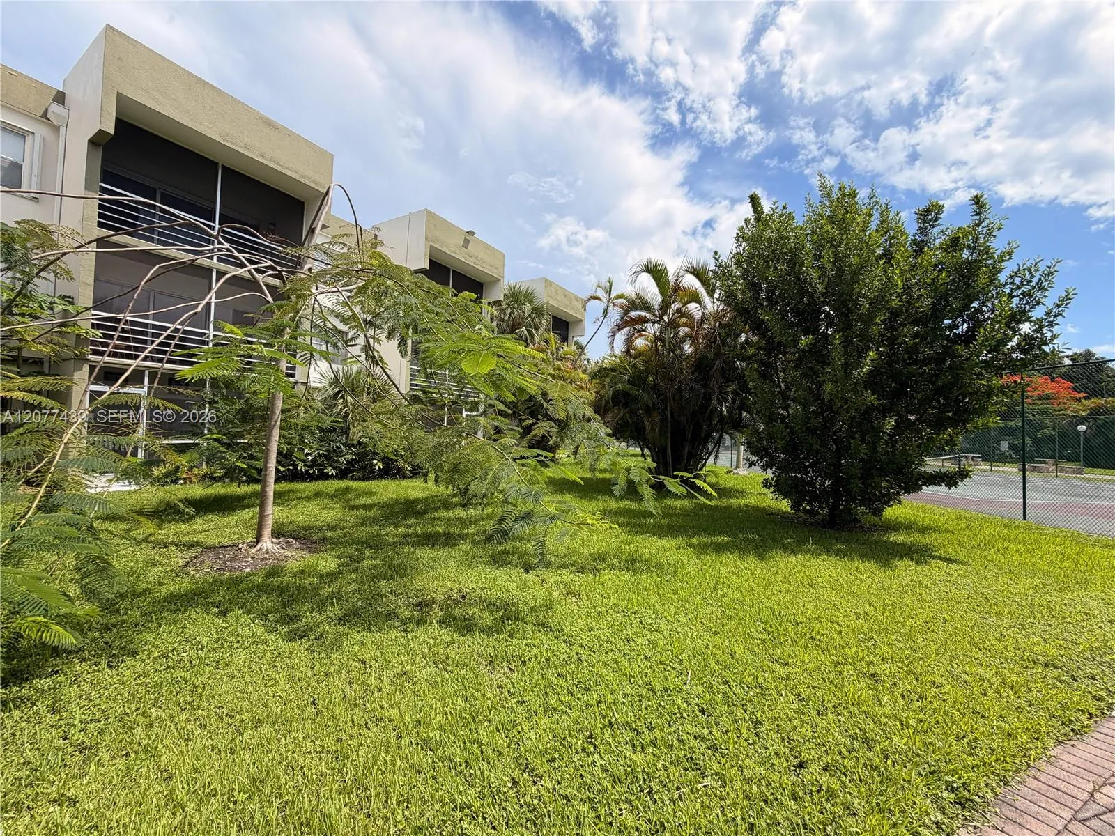 View details of listing 4235 N University Drive 103, Sunrise, FL 33351 Sunrise with MLS# 