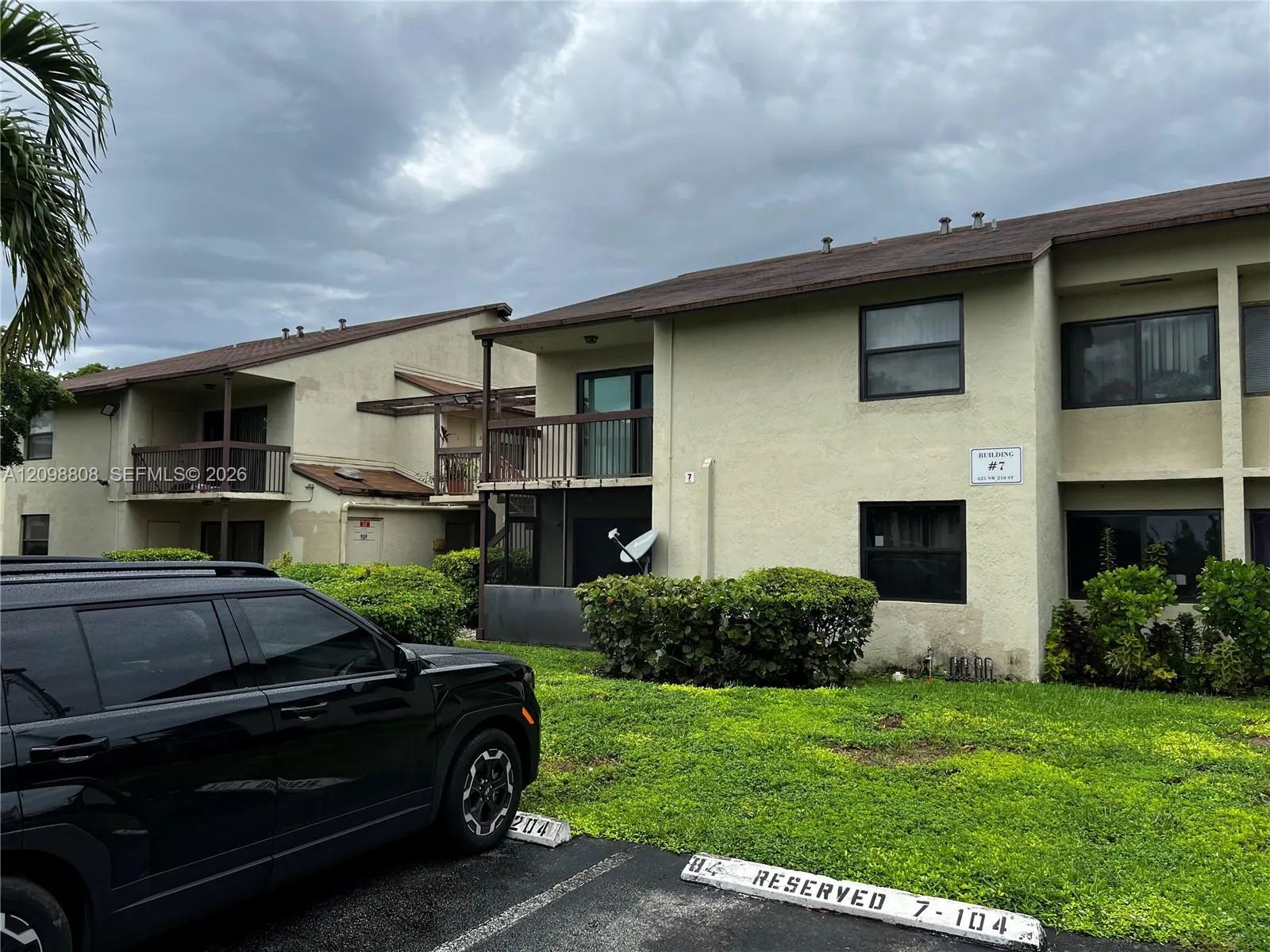 View details of listing 425 NW 210th Street 102, Miami Gardens, FL 33169 Miami Gardens with MLS#