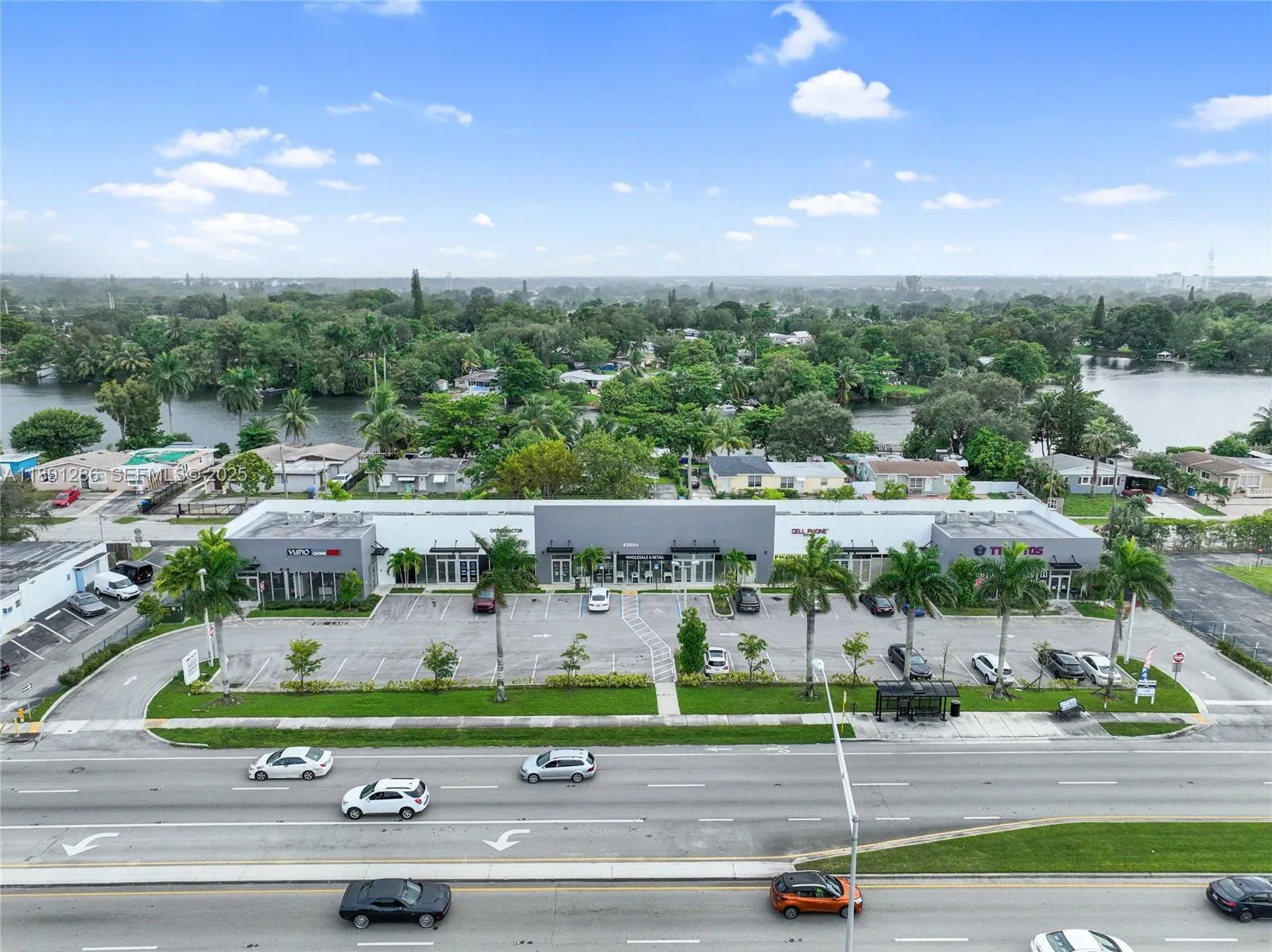 View details of listing 4250 W Hallandale Beach Boulevard, Pembroke Park, FL 33023 Pembroke Park with MLS#