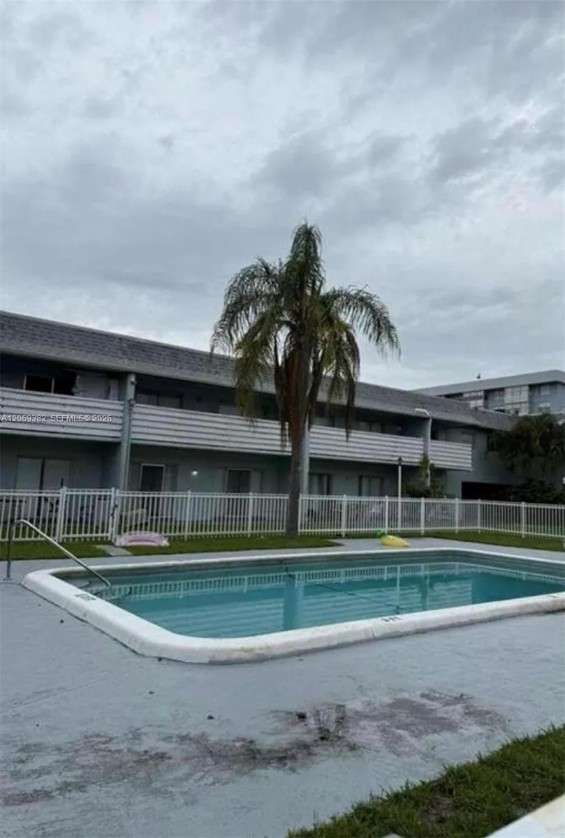 Listing  4251 NW 5th Street 131, Plantation, FL 33317, Plantation, FL 33317