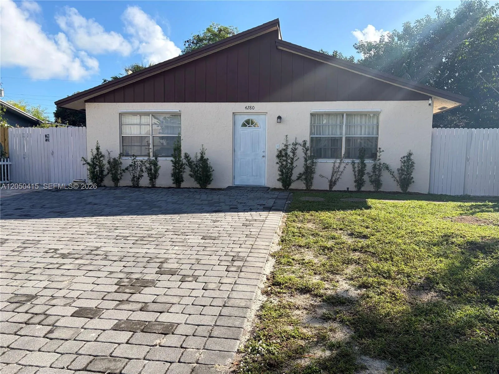 Listing  4280 N Dixie Highway, Boca Raton, FL 33431, Boca Raton, FL 33431