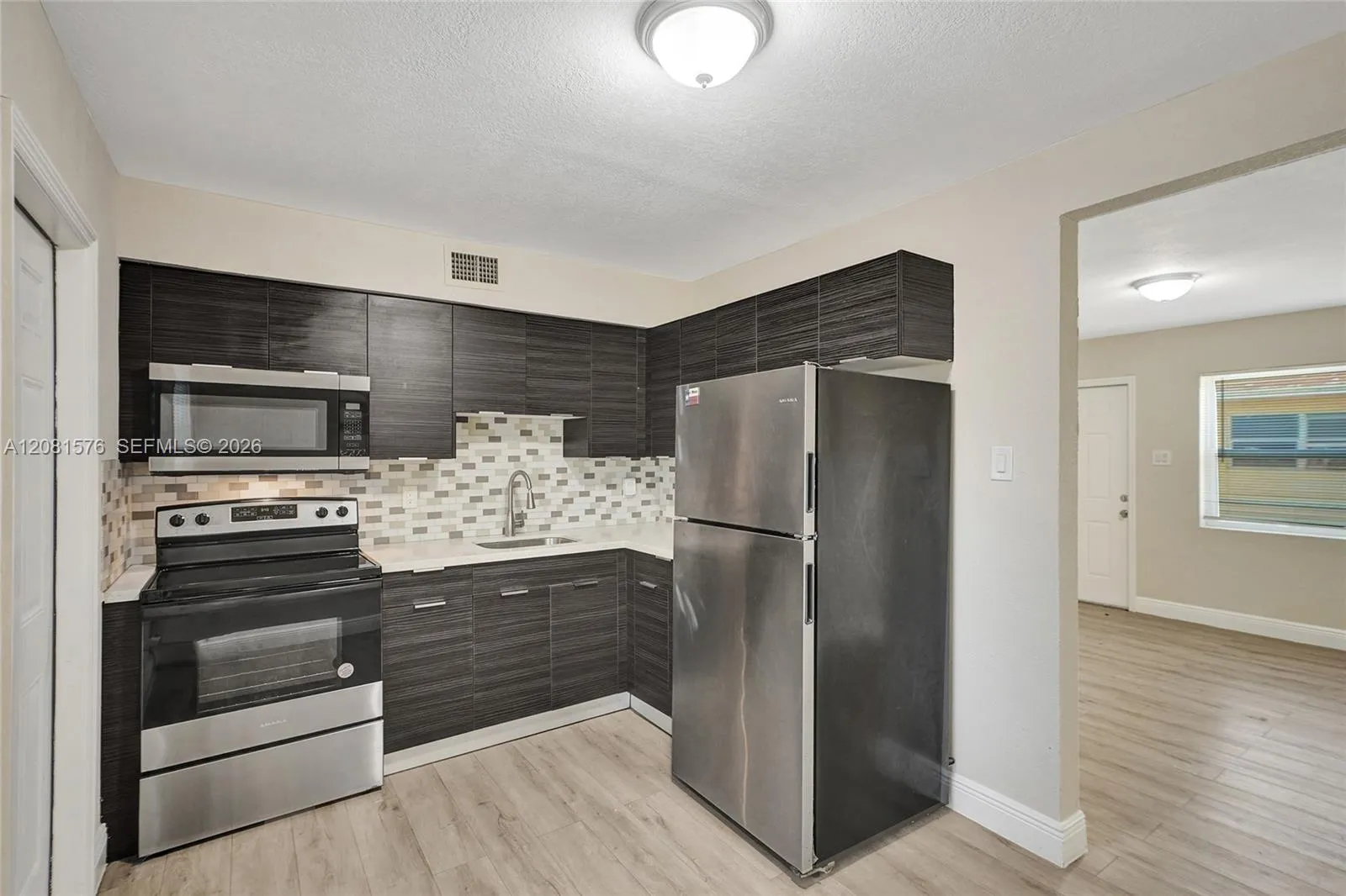 Listing  429 NW 9th Avenue 1, Fort Lauderdale, FL 33311, Fort Lauderdale, FL 33311