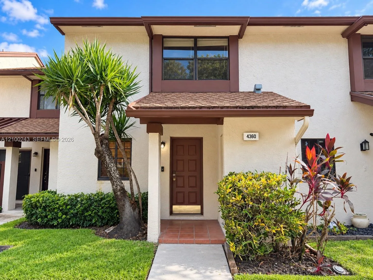 View details of listing 4360 N Carambola Circle N 4360, Coconut Creek, FL 33066 Coconut Creek with MLS#