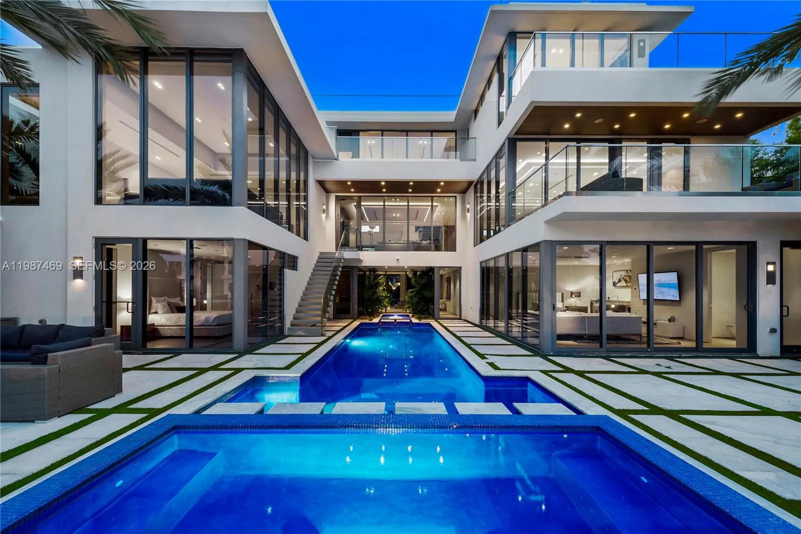 View details of listing 440 Mola Avenue, Fort Lauderdale, FL 33301 Fort Lauderdale with MLS#