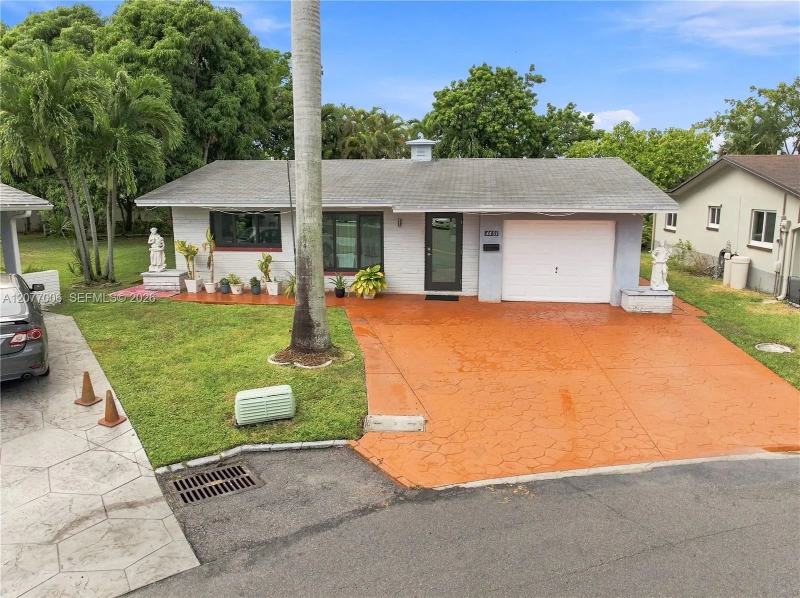 View details of listing 4401 NW 48th Avenue, Tamarac, FL 33319 Tamarac with MLS#