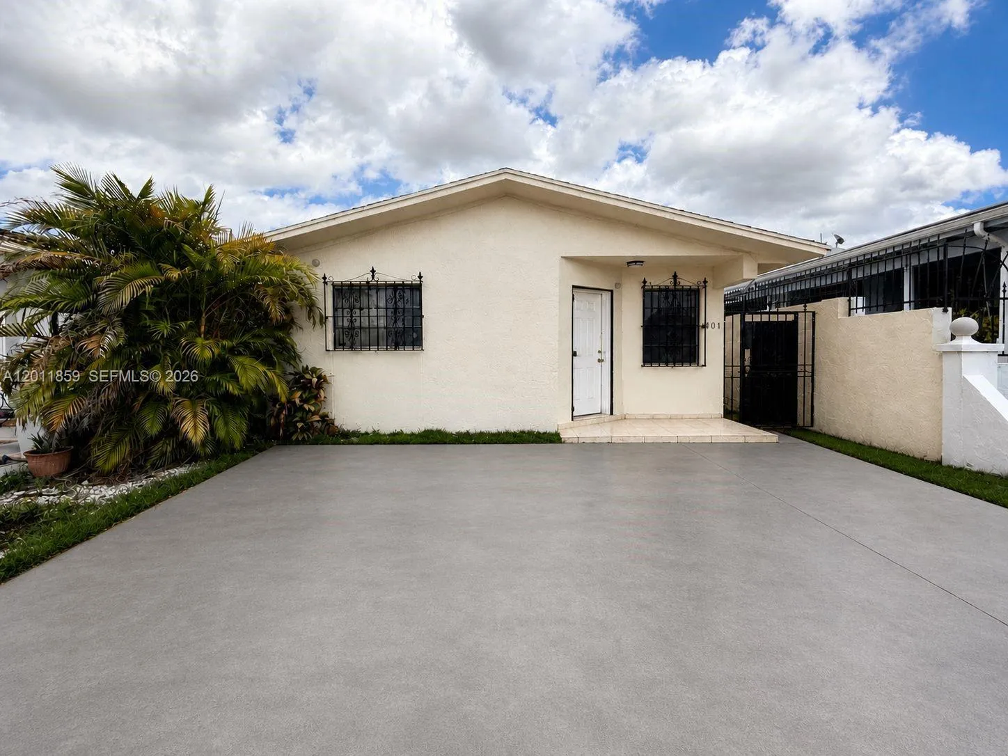 Listing  4401 W 10th Court, Hialeah, FL 33012, Hialeah, FL 33012