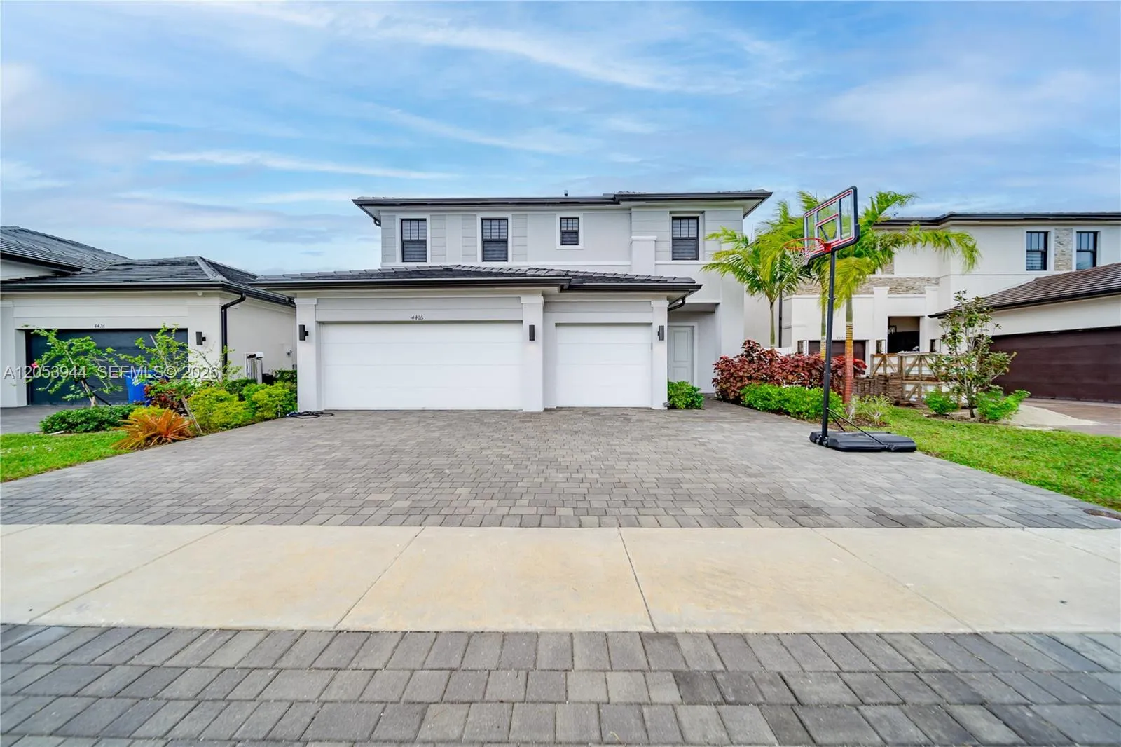 View details of listing 4416 SW 174th Avenue, Miramar, FL 33029 Miramar with MLS# 