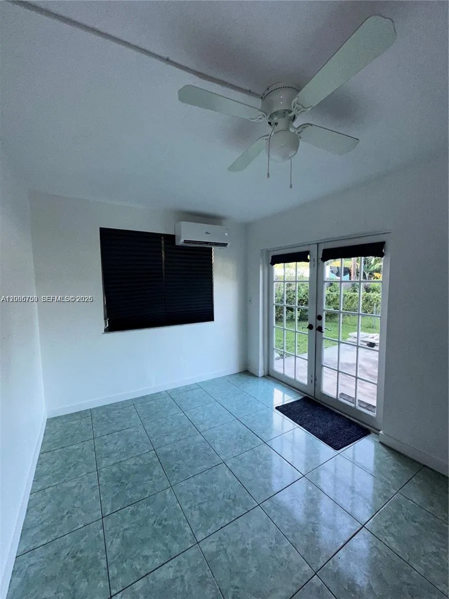 View details of listing 4441 NW 60th Street 4441, North Lauderdale, FL 33319 North Lauderdale with MLS# 