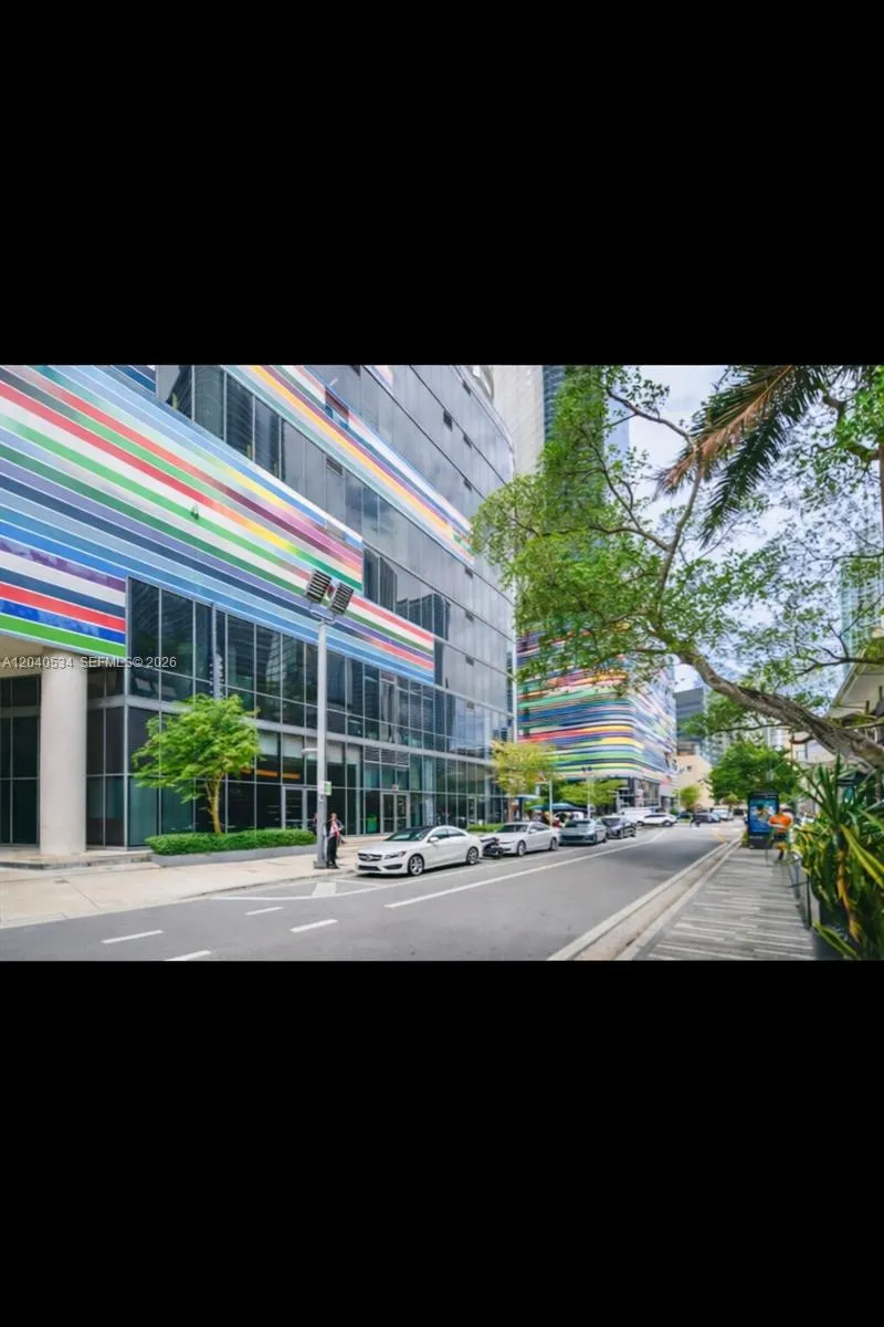Listing  45 SW 9th Street 1004, Miami, FL 33130, Miami, FL 33130