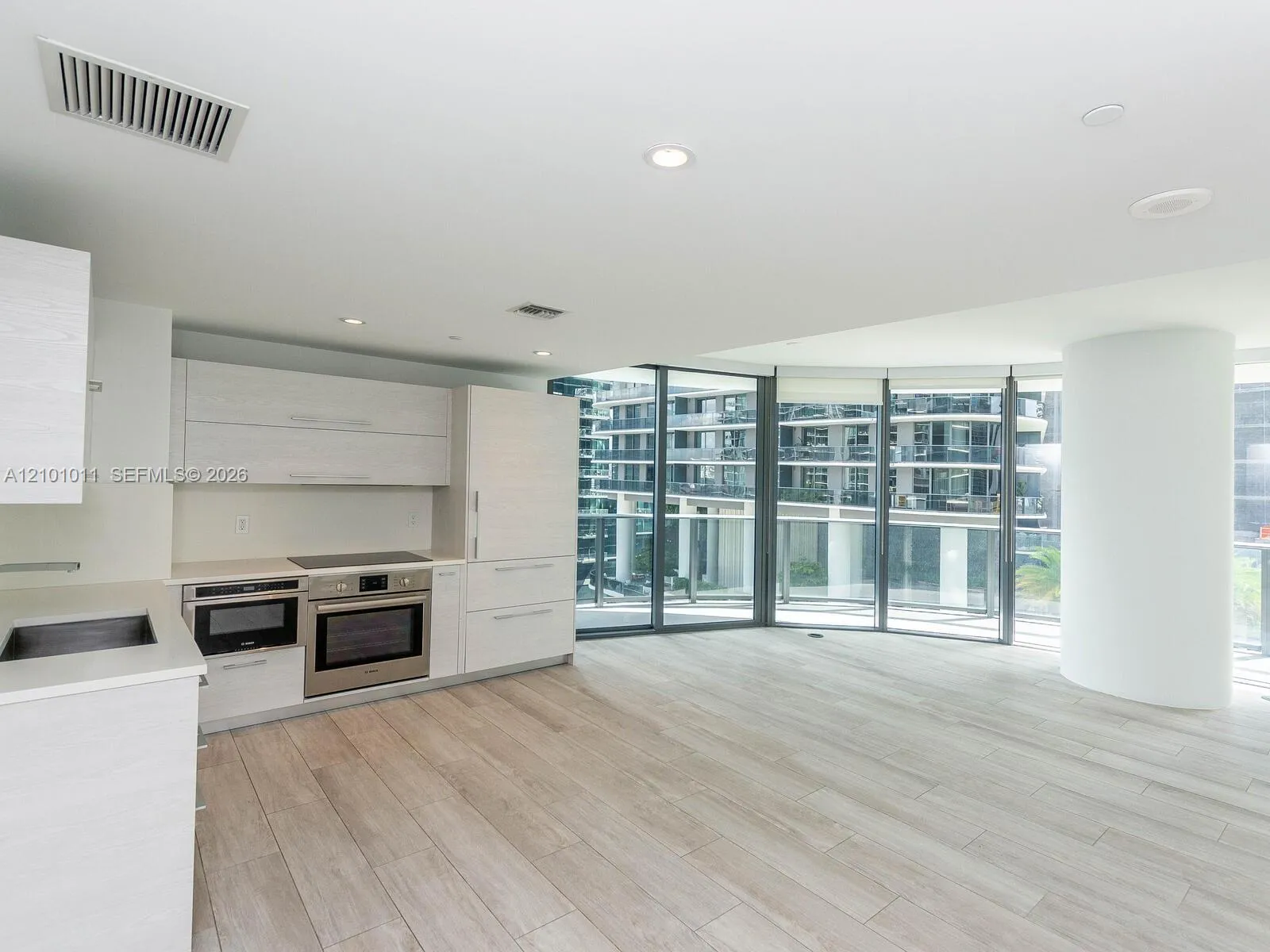 View details of listing 45 SW 9th Street 1201, Miami, FL 33130 Miami with MLS# 