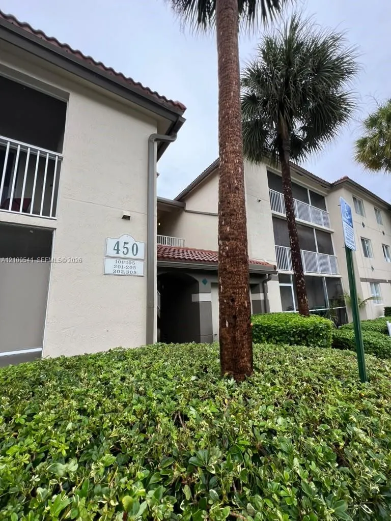 View details of listing 450 S Park Road 5-205, Hollywood, FL 33021 Hollywood with MLS# 