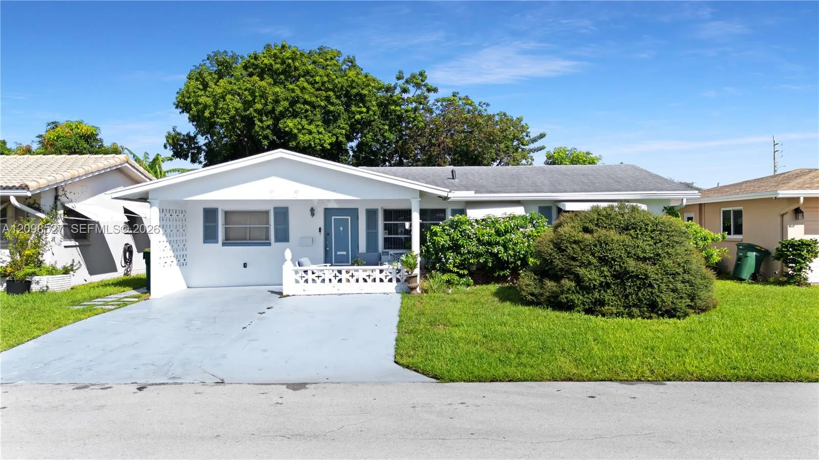 View details of listing 4517 NW 47th Terrace, Tamarac, FL 33319 Tamarac with MLS#