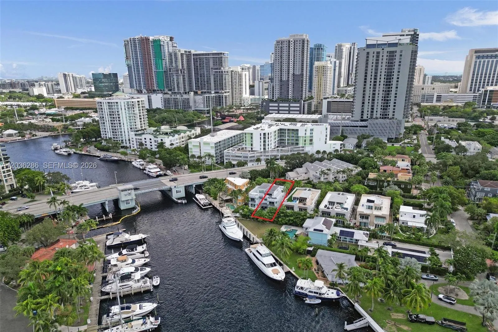 View details of listing 453 SW 5th Avenue, Fort Lauderdale, FL 33315 Fort Lauderdale with MLS#