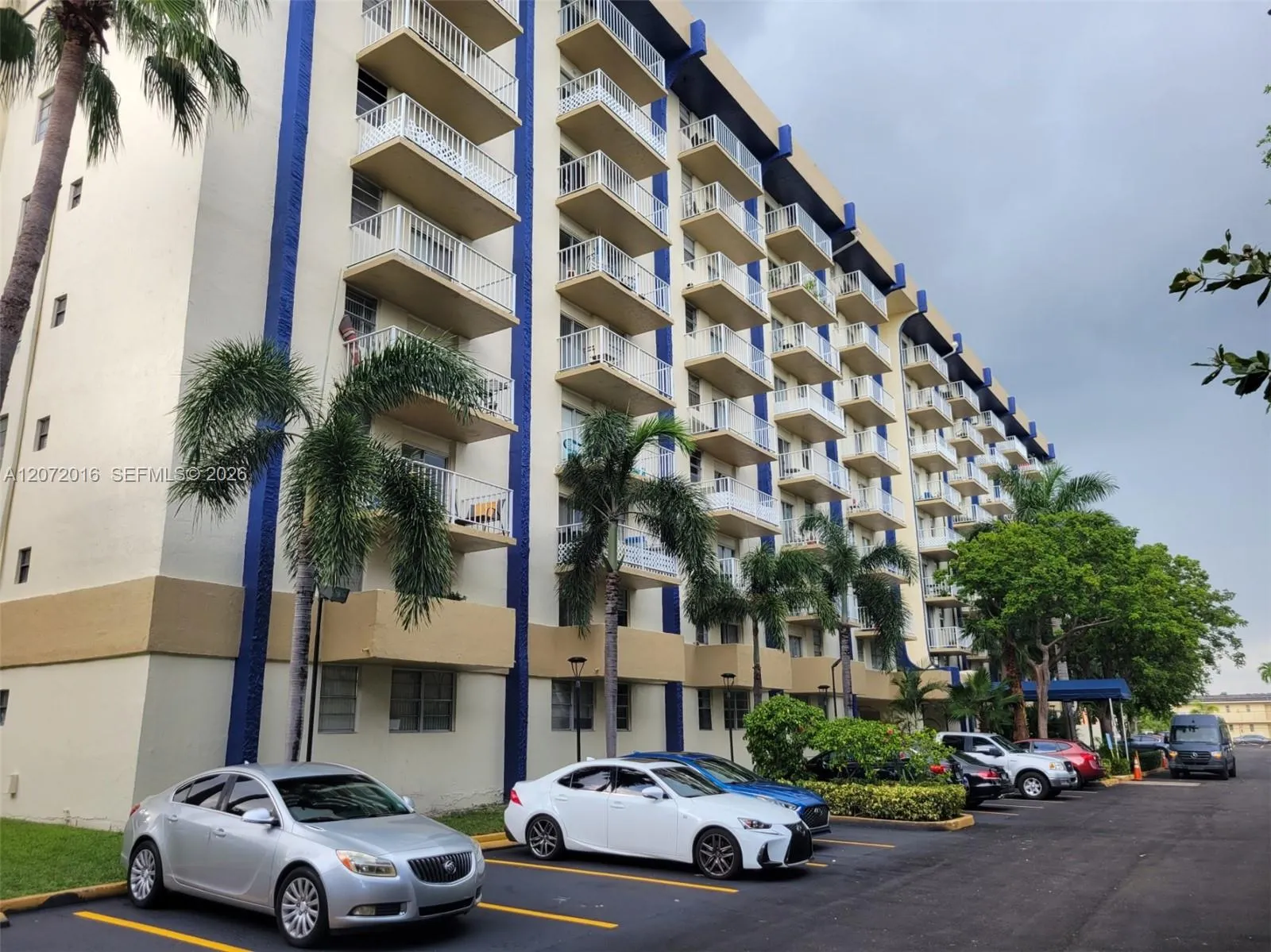 Listing  4550 NW 9th Street 512E, Miami, FL 33126, Miami, FL 33126