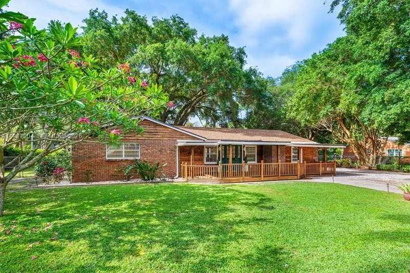 Listing  4556 Woodmere Lane, Lake Worth, FL 33463, Lake Worth, FL 33463