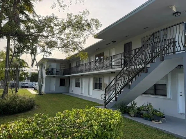 Listing  4590 SW 67th Avenue 20, Miami, FL 33155, Miami, FL 33155