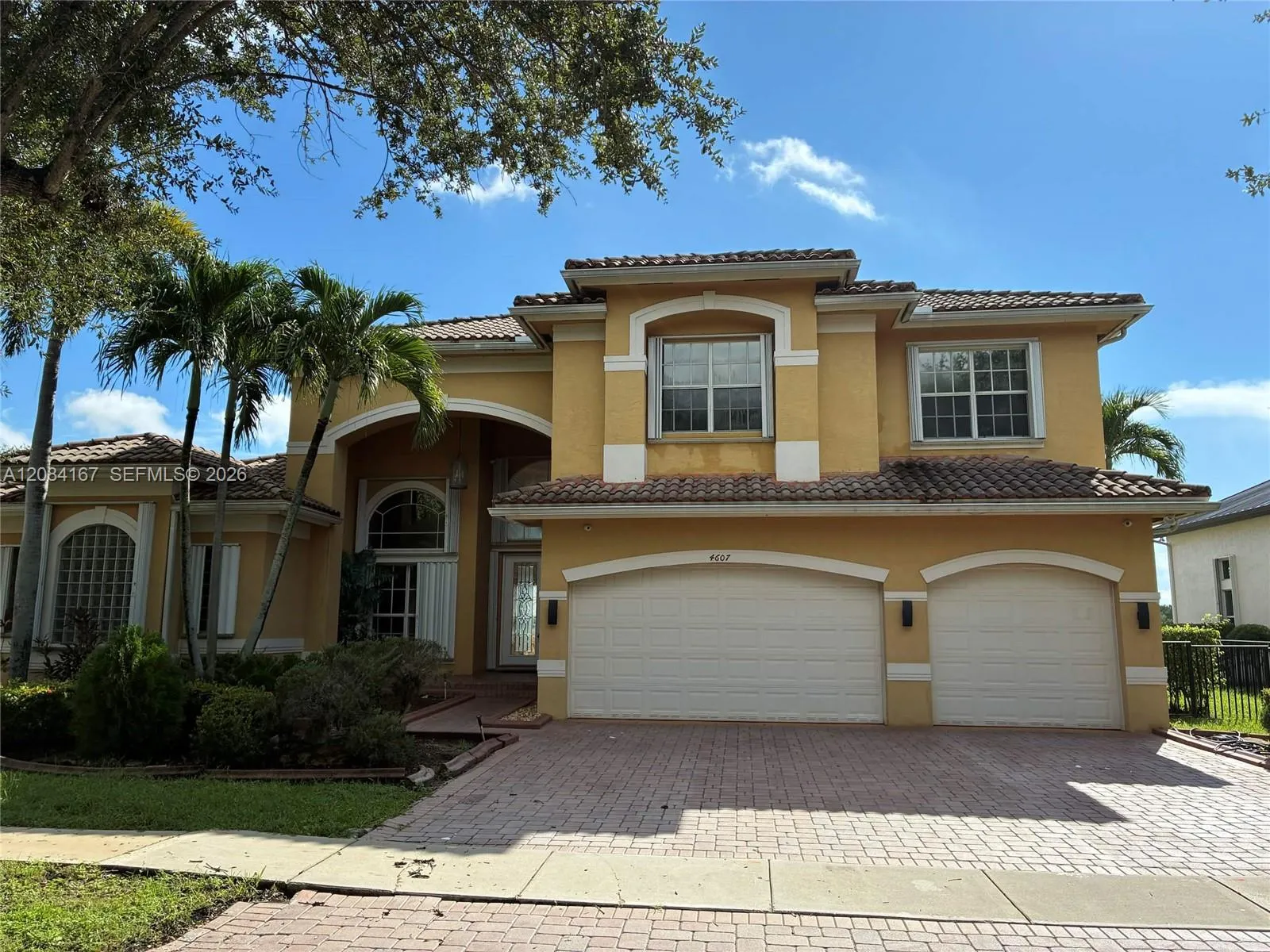 View details of listing 4607 SW 195th Terrace, Miramar, FL 33029 Miramar with MLS#