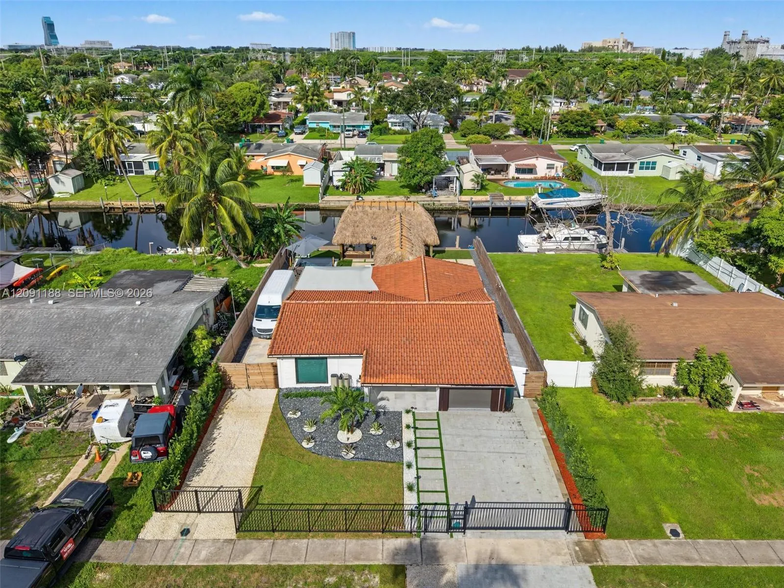 View details of listing 4611 SW 34th Avenue, Dania Beach, FL 33312 Dania Beach with MLS# 