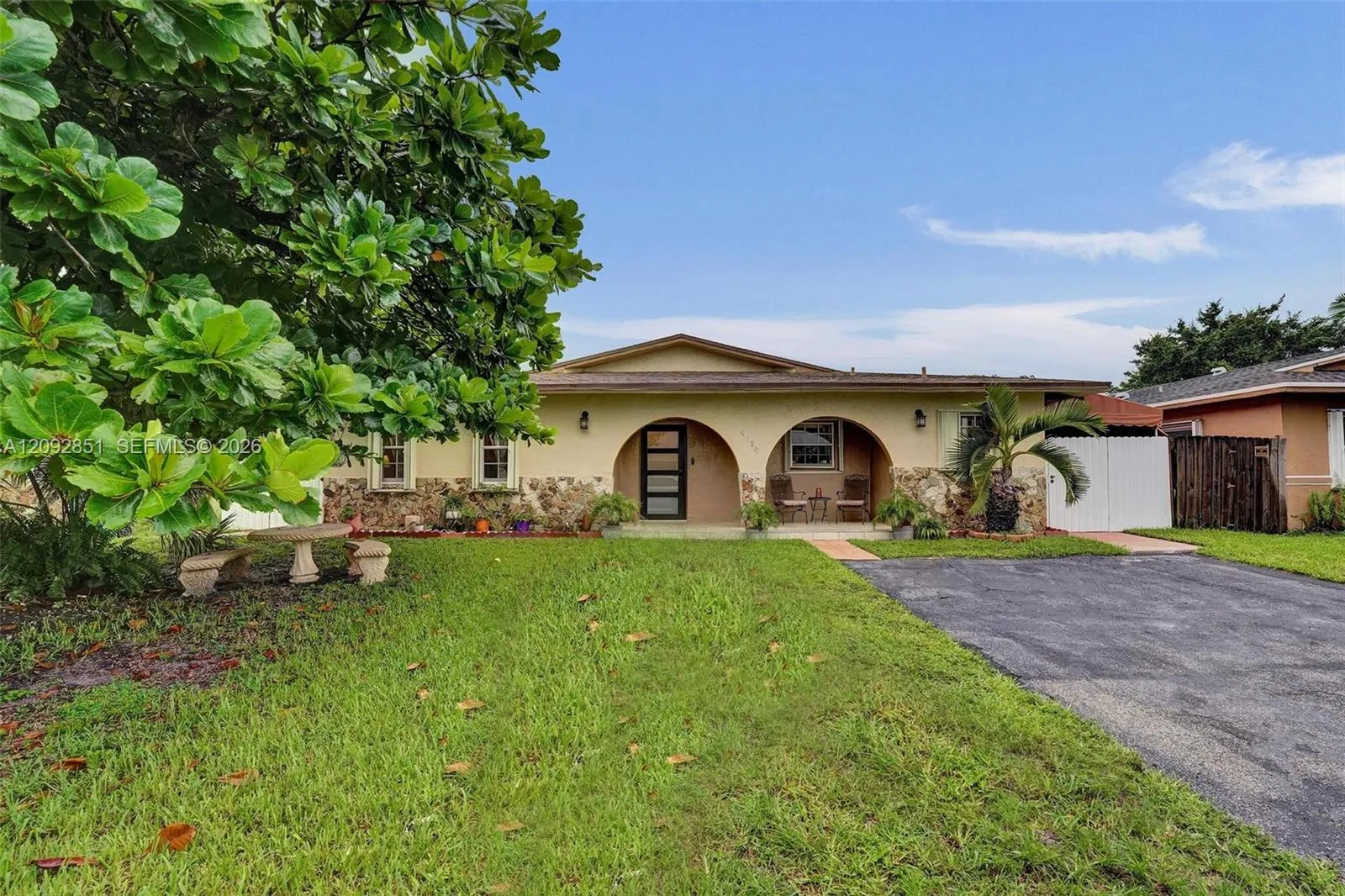 View details of listing 4620 SW 43rd Terrace, Dania Beach, FL 33314 Dania Beach with MLS# 