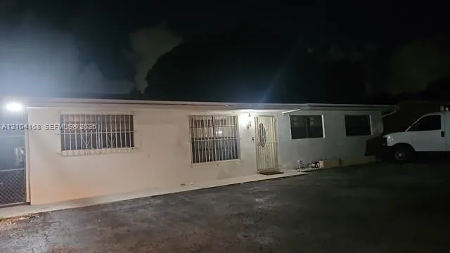 View details of listing 4621 SW 104th Court 1, Doral, FL 33165 Doral with MLS#