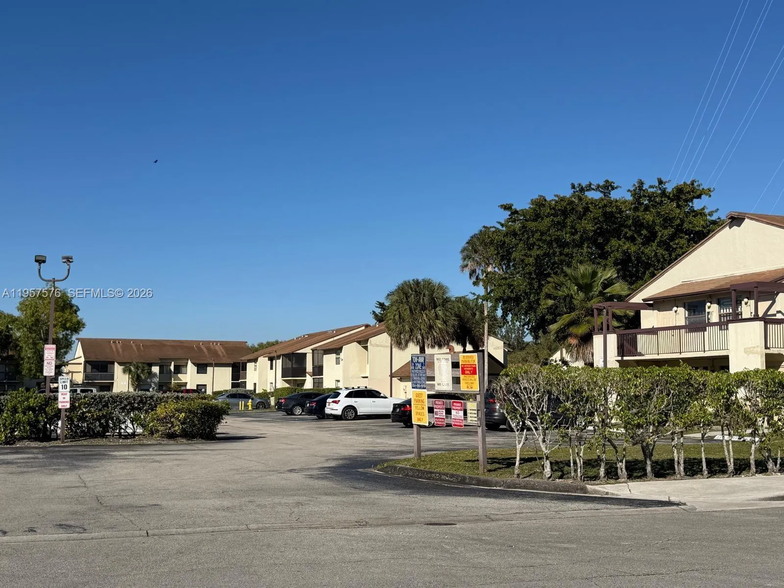 Listing  465 NW 210th Street 103, Miami Gardens, FL 33169, Miami Gardens, FL 33169