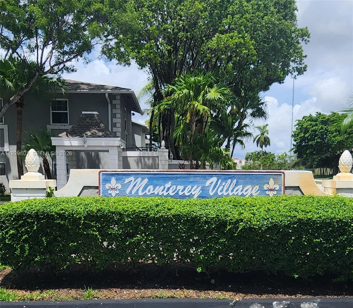Listing  466 NE 210th Cir Terrace 201-10, Miami, FL 33179, Miami, FL 33179