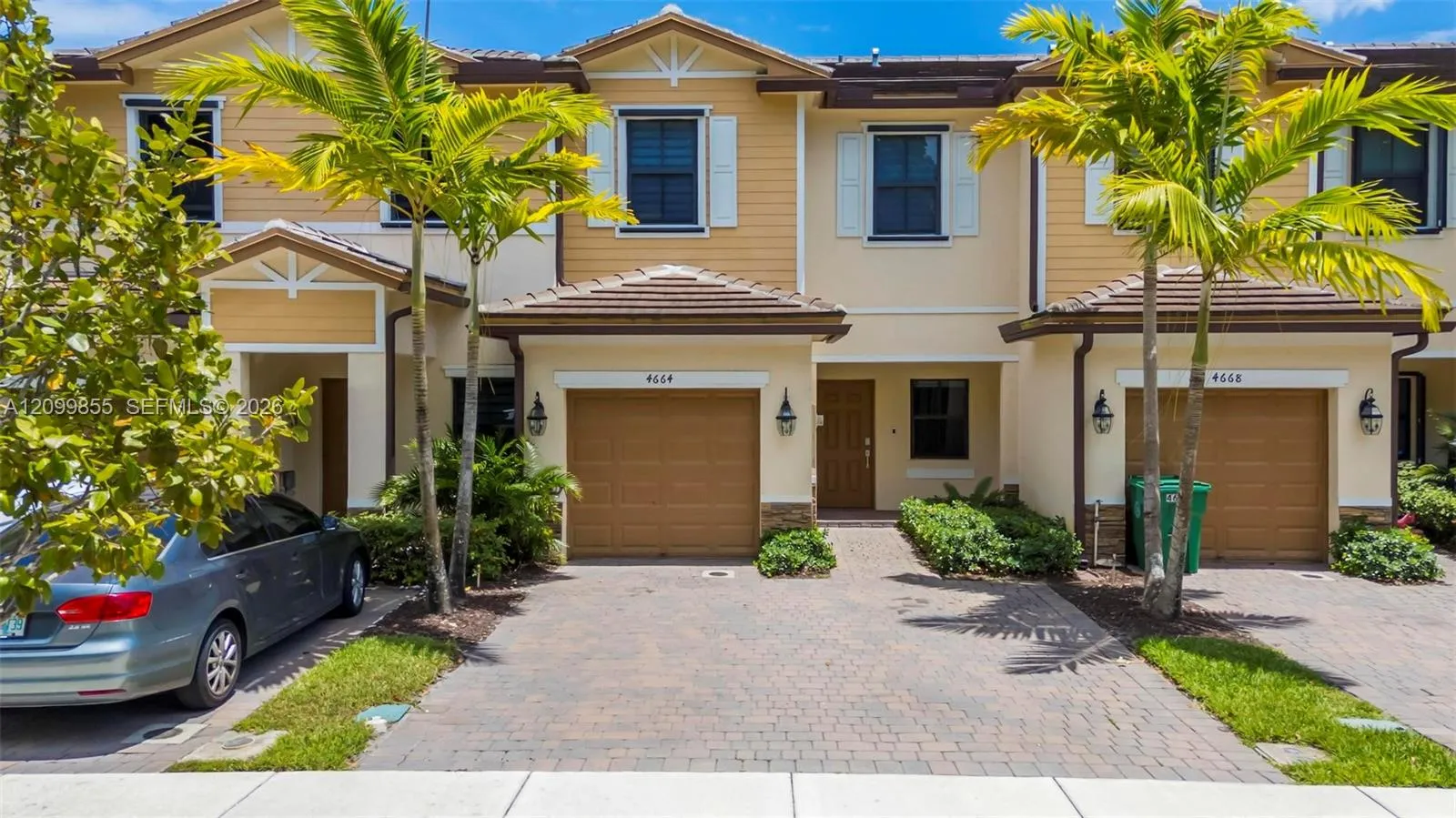 View details of listing 4664 Banker Terrace, Davie, FL 33314 Davie with MLS# 
