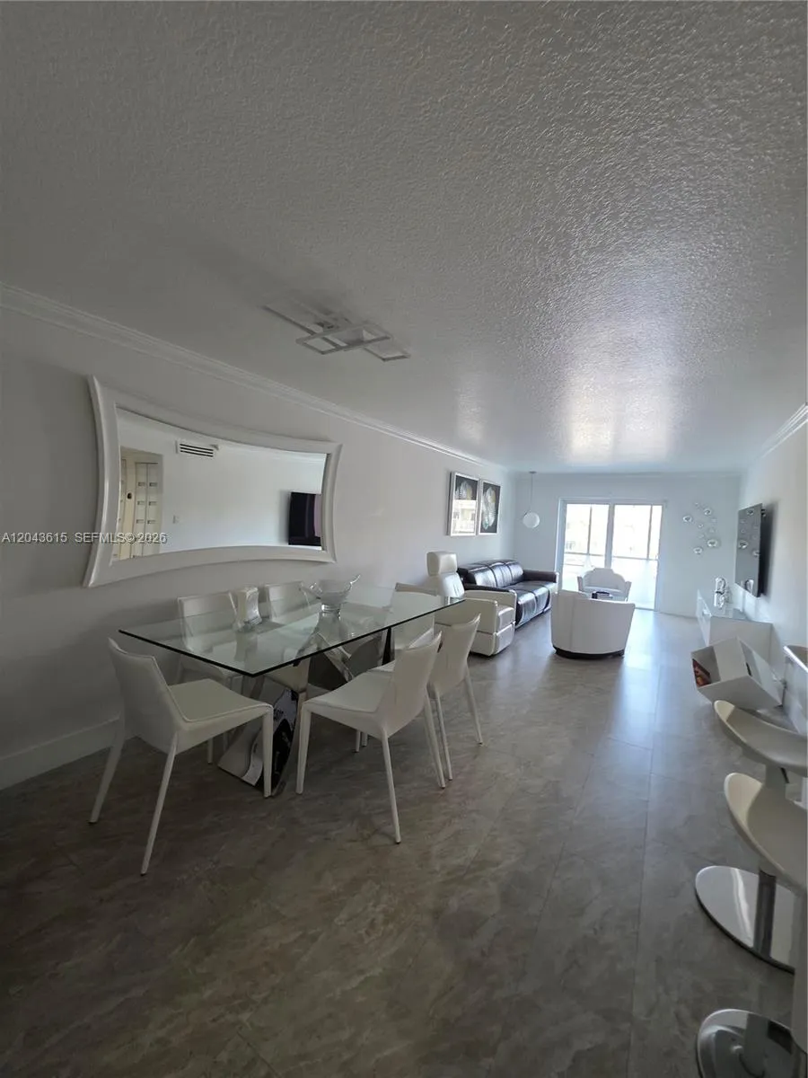 Listing  4670 W 13th Lane 206, Hialeah, FL 33012, Hialeah, FL 33012