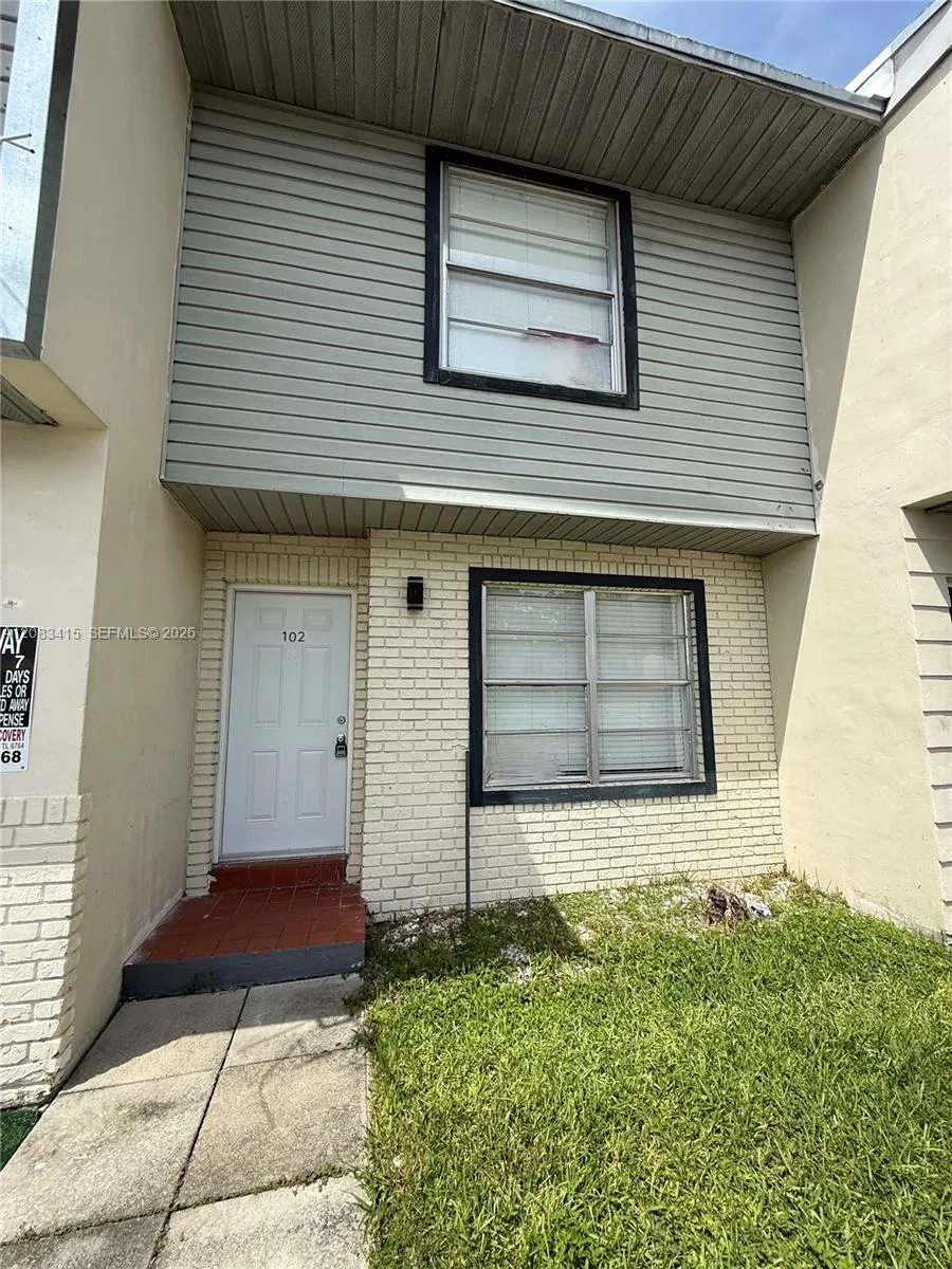 Listing  470 NE 18th Avenue 102, Homestead, FL 33033, Homestead, FL 33033