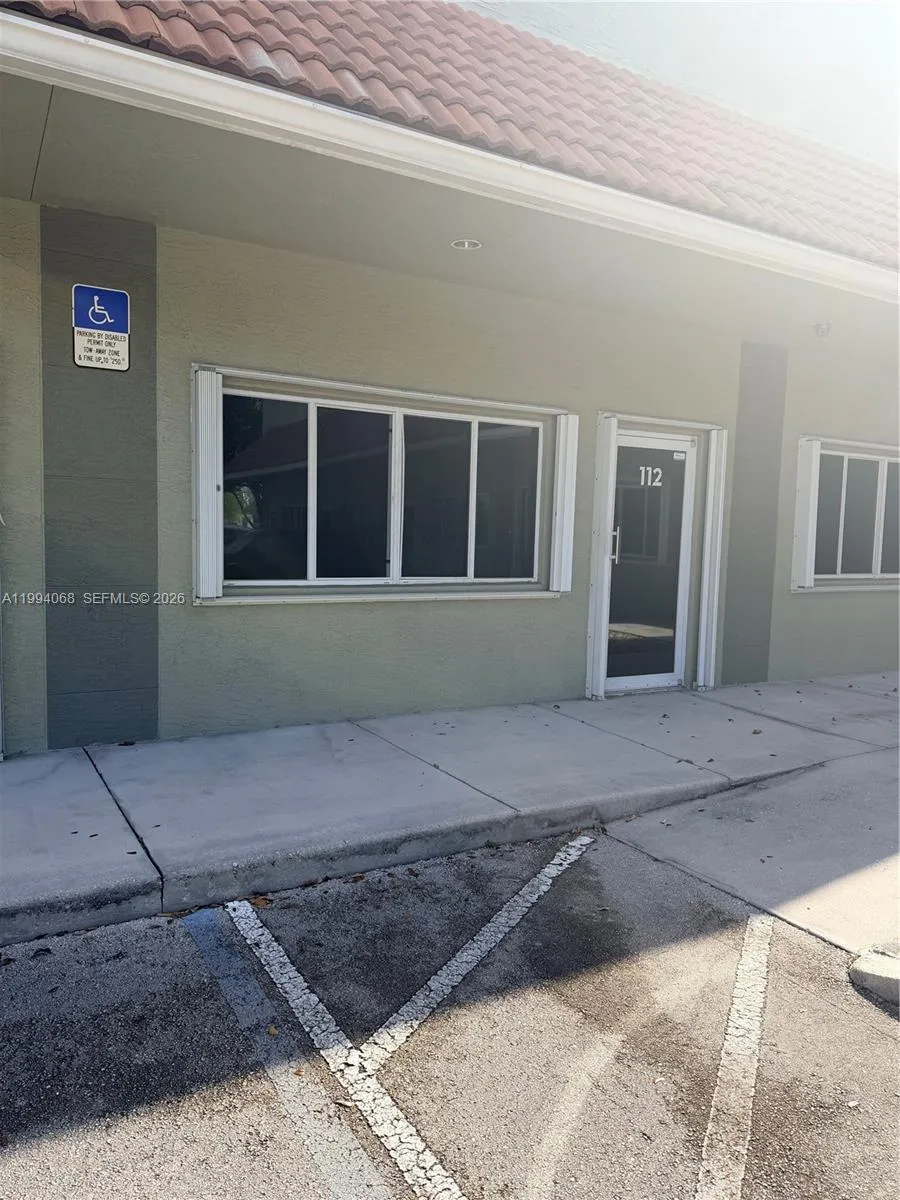 Listing  4700 W Prospect Road 112, Fort Lauderdale, FL 33309, Fort Lauderdale, FL 33309