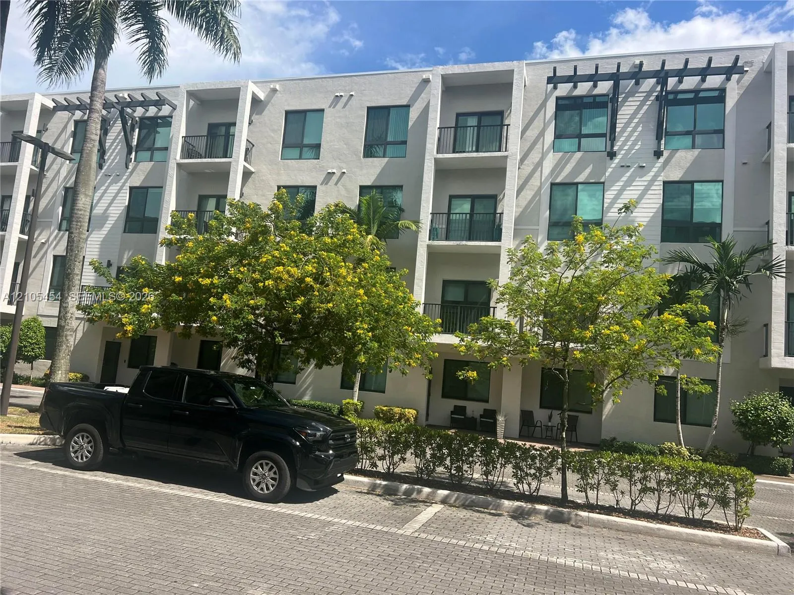 View details of listing 4745 NW 84th Court 20, Doral, FL 33166 Doral with MLS#
