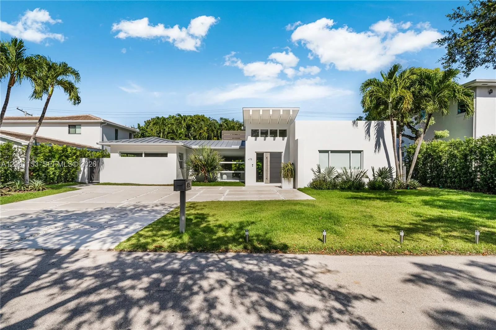 View details of listing 475 Woodcrest Road, Key Biscayne, FL 33149 Key Biscayne with MLS#