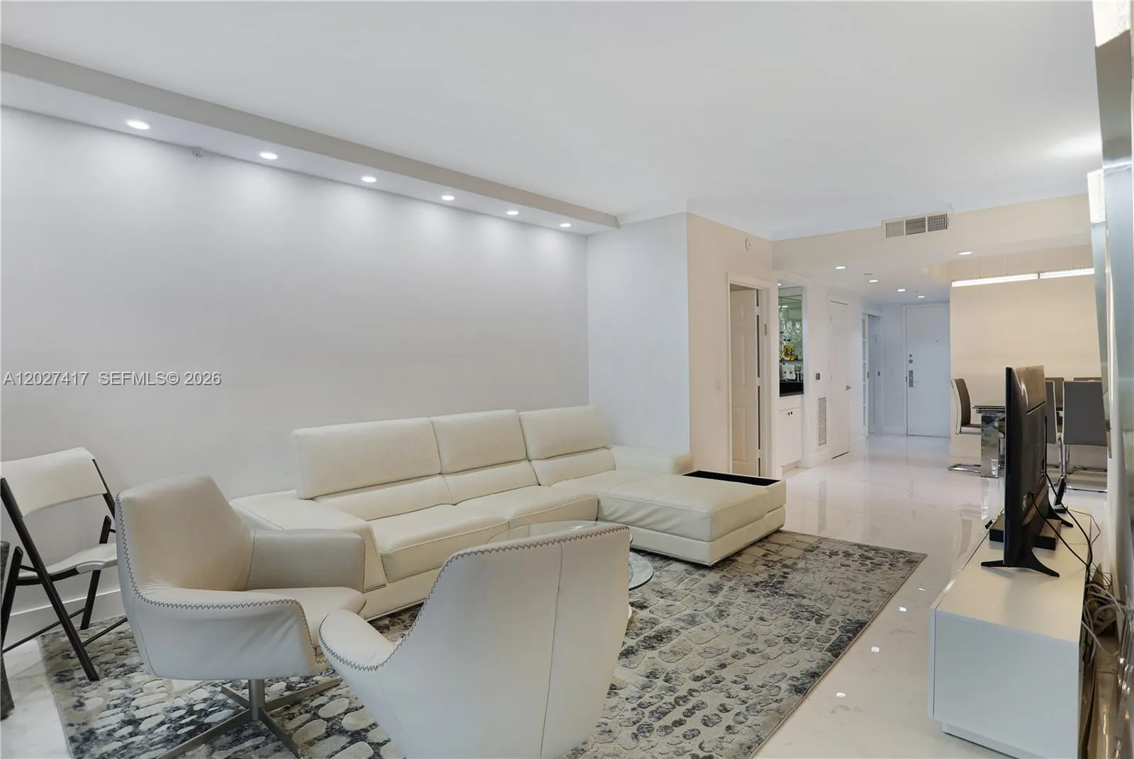 Listing  4775 Collins Avenue 1804, Miami Beach, FL 33140, Miami Beach, FL 33140