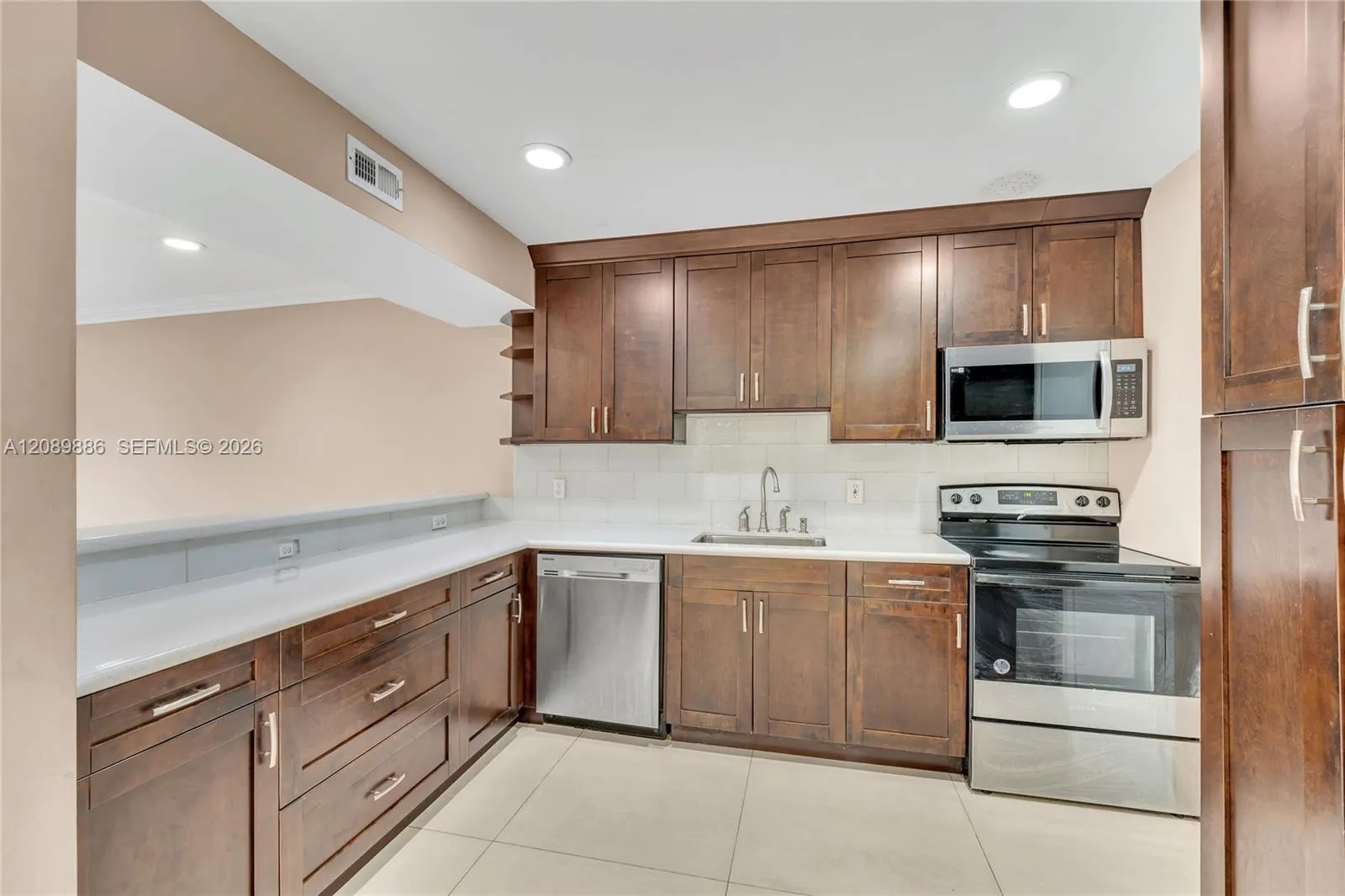 View details of listing 4848 NW 24th Court 118, Lauderdale Lakes, FL 33313 Lauderdale Lakes with MLS# 