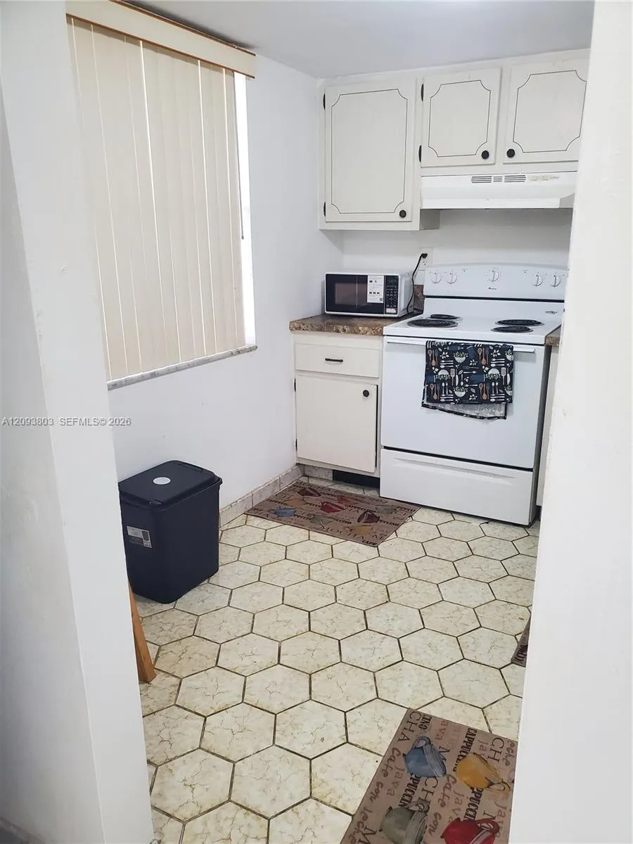View details of listing 4851 NW 26th Court 237, Lauderdale Lakes, FL 33313 Lauderdale Lakes with MLS# 