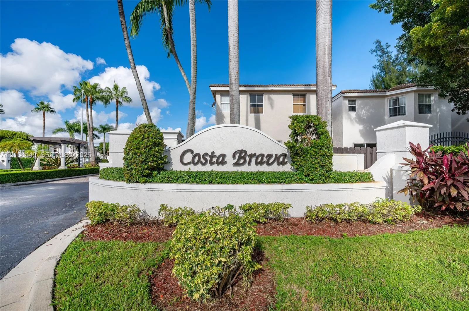 Listing  4865 NW 108th Path, Doral, FL 33178, Doral, FL 33178