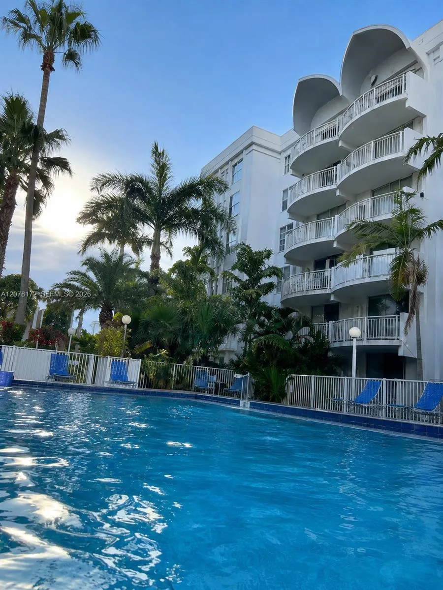 Listing  488 NW 165th St Road B-112, Miami, FL 33169, Miami, FL 33169