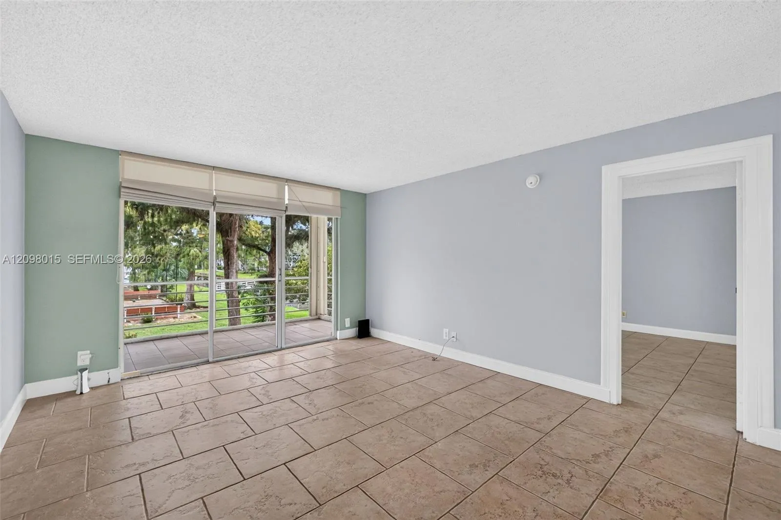 View details of listing 4898 NW 29th Court 201, Lauderdale Lakes, FL 33313 Lauderdale Lakes with MLS# 