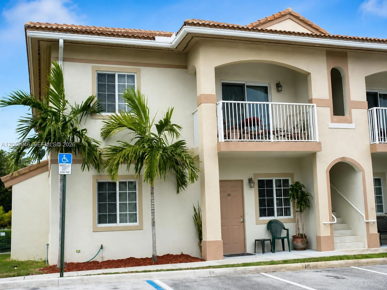 Listing  4950 Washington Street 12-4, Hollywood, FL 33021, Hollywood, FL 33021