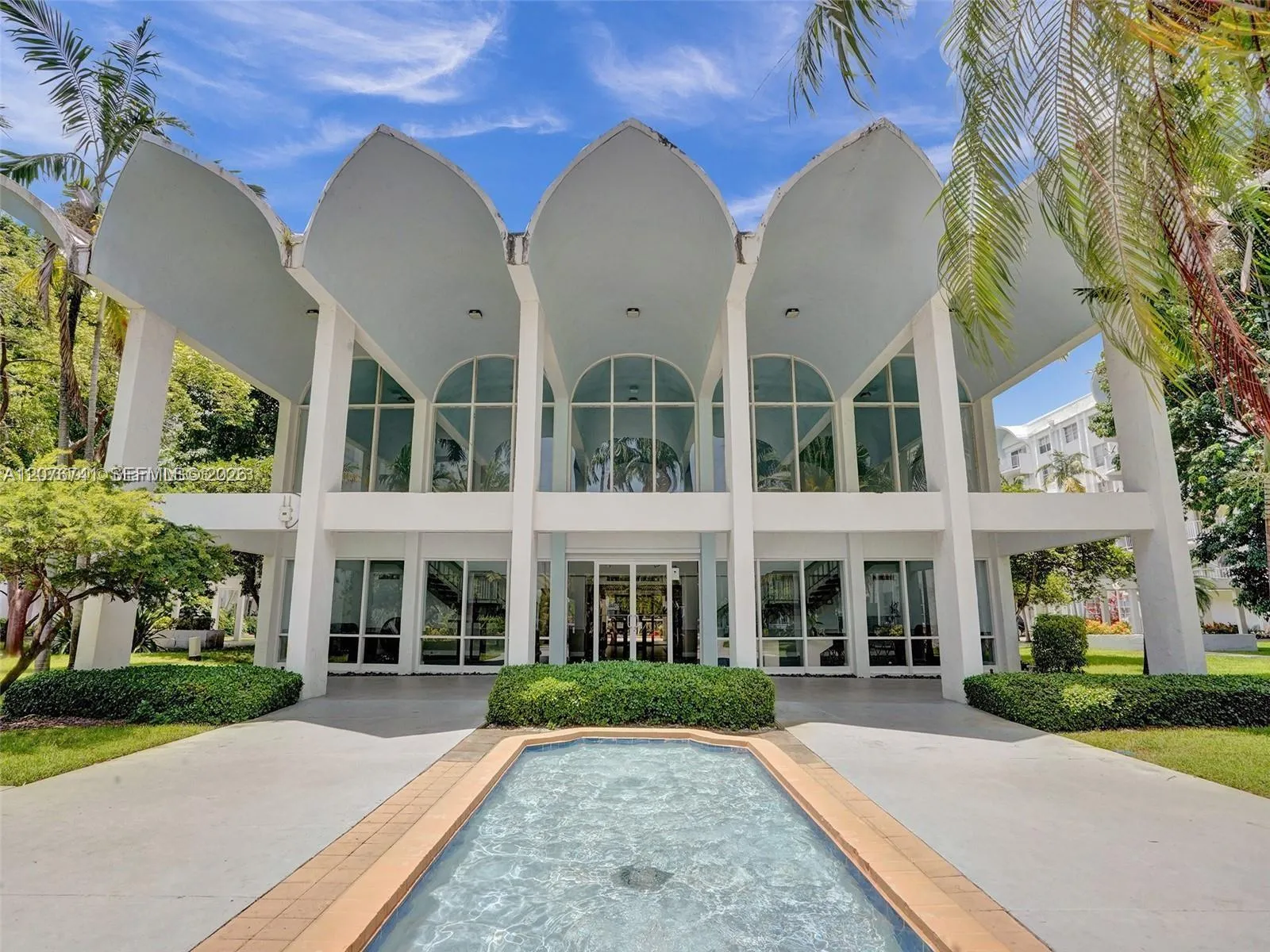 Listing  496 NW 165th St Road D-310, Miami, FL 33169, Miami, FL 33169