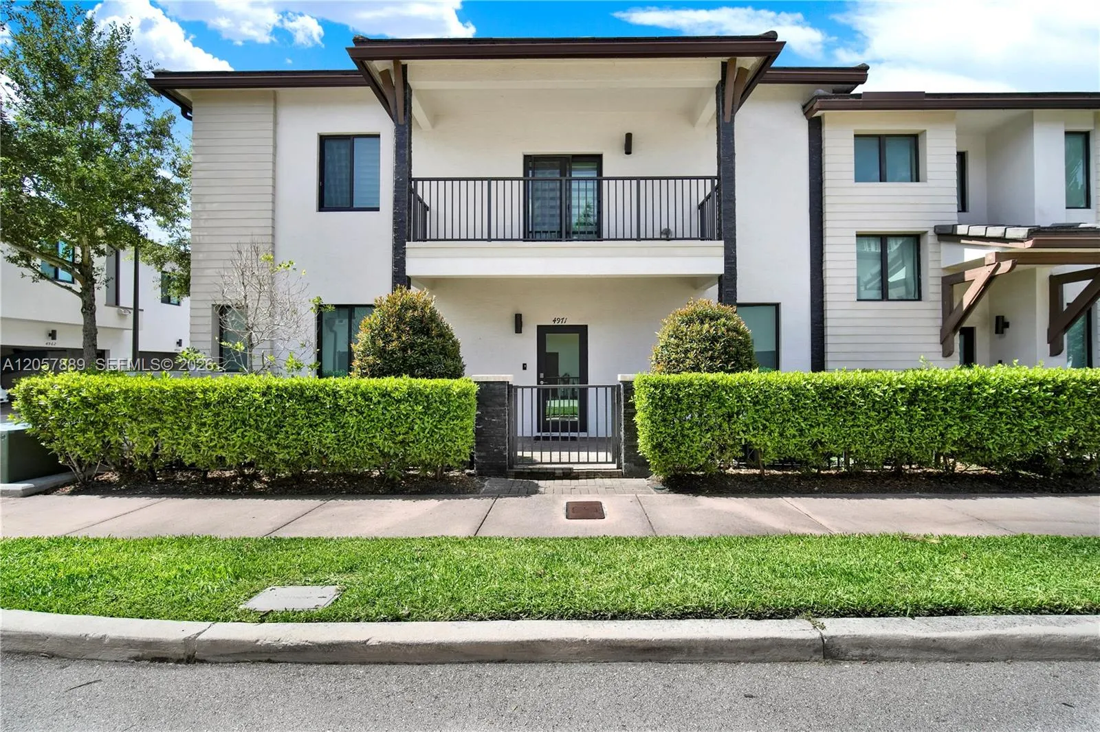Listing  4971 NW 84th Avenue, Doral, FL 33166, Doral, FL 33166